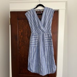 Universal Thread dress striped with pockets